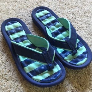Blue turquoise flip flops sz 7/8